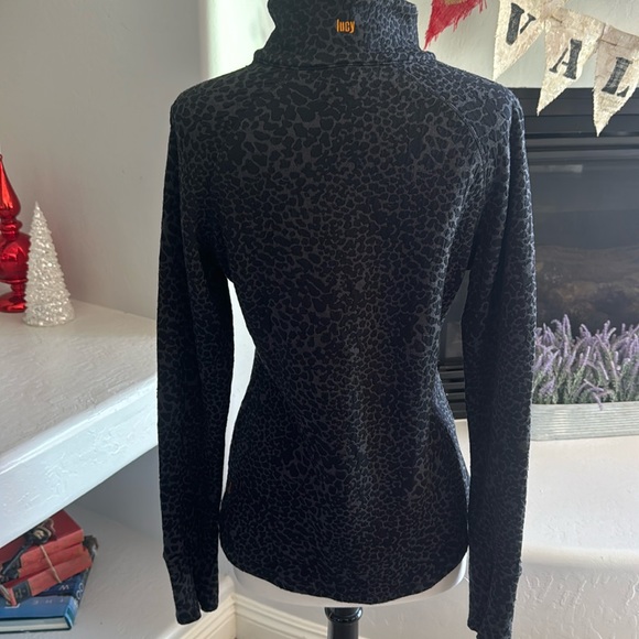 Super Cute Lucy 3/4 zip Workout Jacket Size Medium - Picture 5 of 5